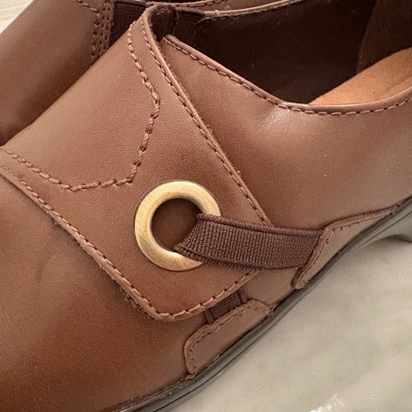 Clarks Women Brown Leather Slip On Loafer Shoes Comfort Cushion Size 11 - Picture 6 of 11